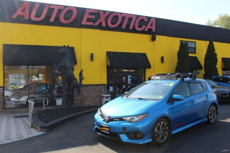 TOYOTA COROLLA IM 2017 JTNKARJE3HJ529240 image